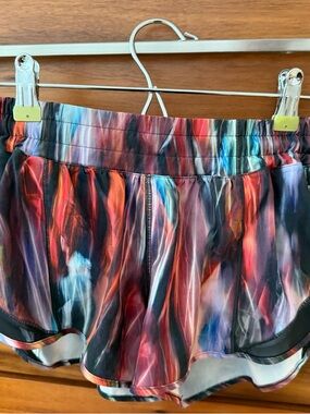 lululemon athletica Multicolor Abstract Print Athletic Shorts